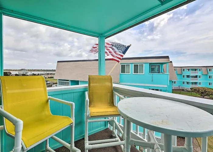 Beachfront Condo With Boardwalk And Pool Access!