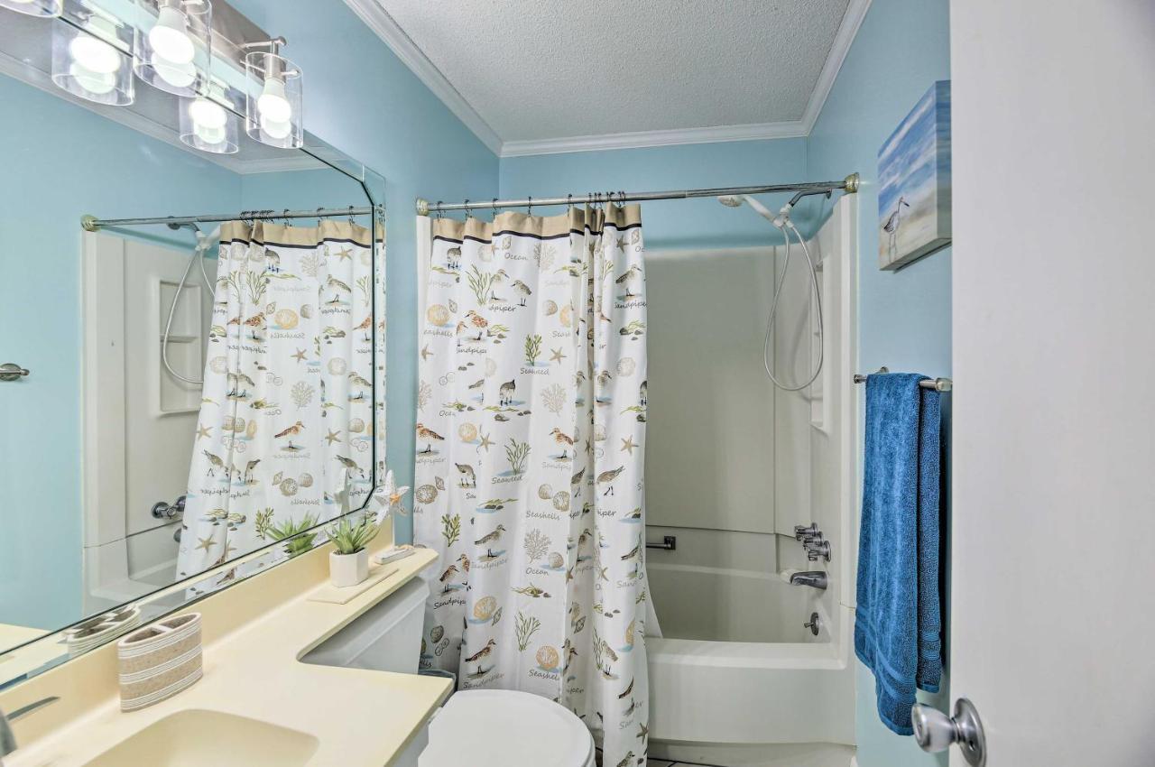 Apartment Beachfront With Boardwalk And Pool Access! *
